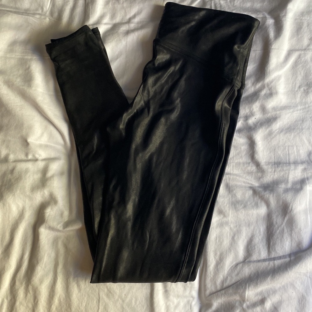 Spanx faux leather leggings size medium